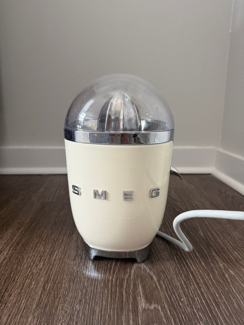 SMEG Citrus Juicer - Cream